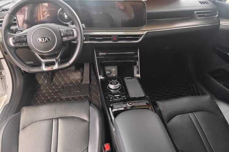 Used Kia K5 2020 380T GT-Line Prestige Tech Edition Interior 4