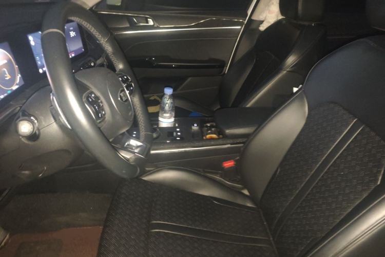 Used Kia K5 2020 270T CVVD Luxury Tech Edition Left Front Seat