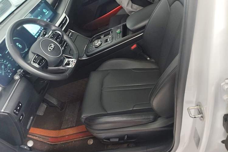 Used Kia K5 2020 380T GT-Line Prestige Tech Edition Left Front Seat
