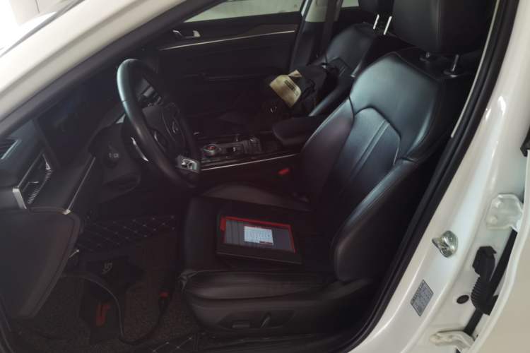 Used Kia K5 2020 270T CVVD Luxury Tech Edition Left Front Seat