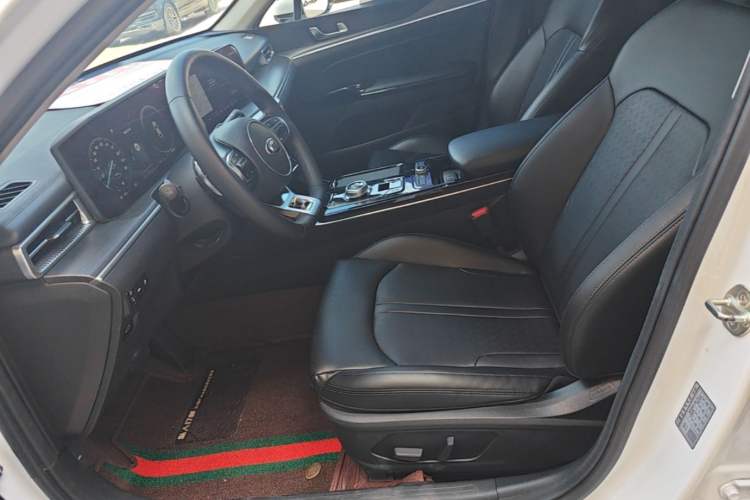 Used Kia K5 2020 270T CVVD Luxury Tech Edition Left Front Seat