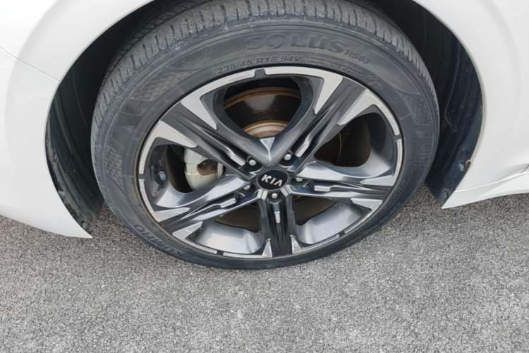 Used Kia K5 2020 270T CVVD Luxury Tech Edition Left Front Wheel Hub
