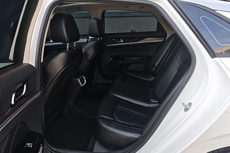 Used Kia K5 2020 270T CVVD Luxury Tech Edition Left Rear Seat