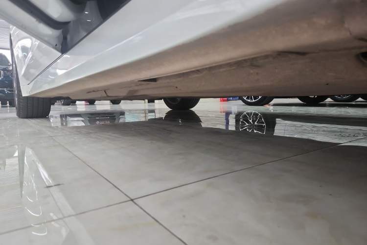 Used Kia K5 2020 270T CVVD Luxury Tech Edition Left Side Sill