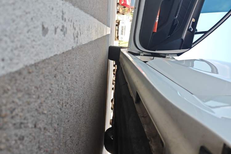 Used Kia K5 2020 270T CVVD Luxury Tech Edition Left Side Sill