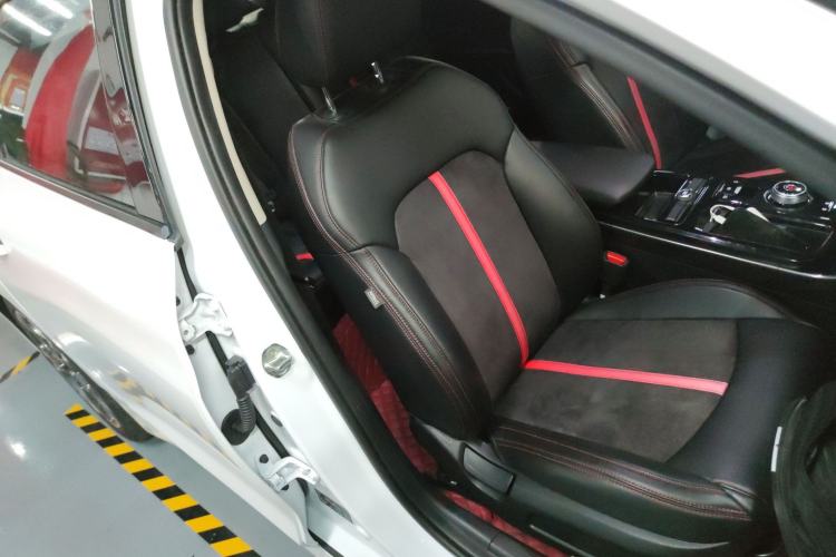 Used Kia K5 2020 270T CVVD Luxury Edition Right Front Seat