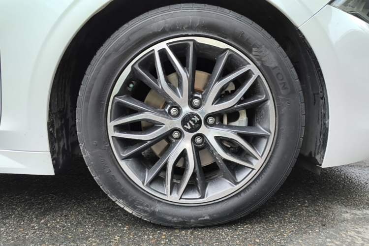 Used Kia K5 2020 270T CVVD Fashion Edition Right Front Wheel Hub
