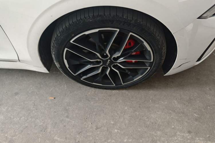 Used Kia K5 2020 380T GT-Line Flagship Edition Right Front Wheel Hub