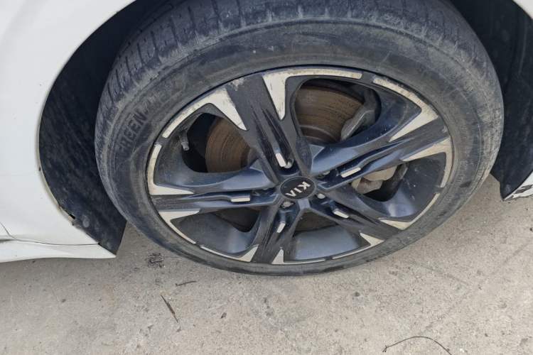 Used Kia K5 2020 380T GT-Line Prestige Tech Edition Right Front Wheel Hub