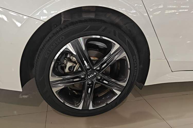 Used Kia K5 2020 270T CVVD Luxury Edition Right Rear Wheel Hub