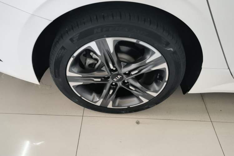 Used Kia K5 2020 380T GT-Line Prestige Tech Edition Right Rear Wheel Hub