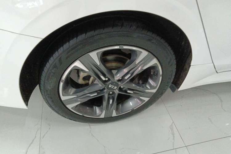 Used Kia K5 2020 270T CVVD Luxury Edition Right Rear Wheel Hub