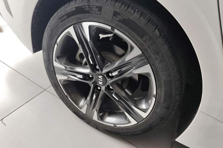 Used Kia K5 2020 380T GT-Line Prestige Tech Edition Right Rear Wheel Hub