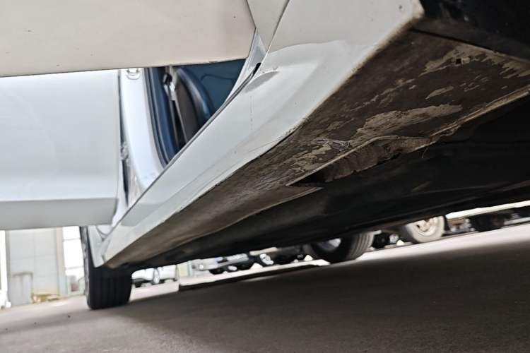 Used Kia K5 2020 270T CVVD Luxury Tech Edition Right Side Sill
