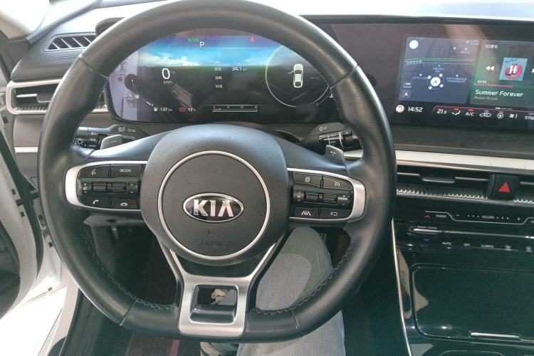 Used Kia K5 2020 270T CVVD Luxury Tech Edition Steering Wheel