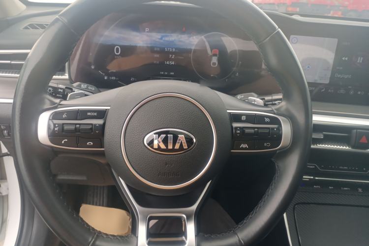 Used Kia K5 2020 270T CVVD Luxury Tech Edition Steering Wheel