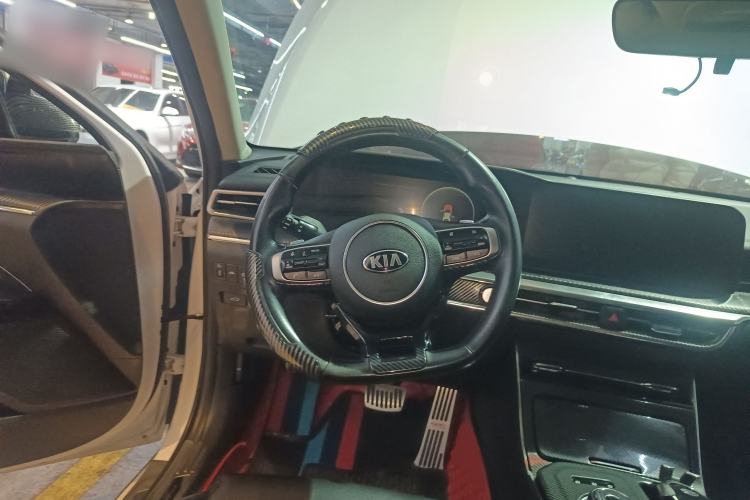 Used Kia K5 2020 270T CVVD Luxury Tech Edition Steering Wheel