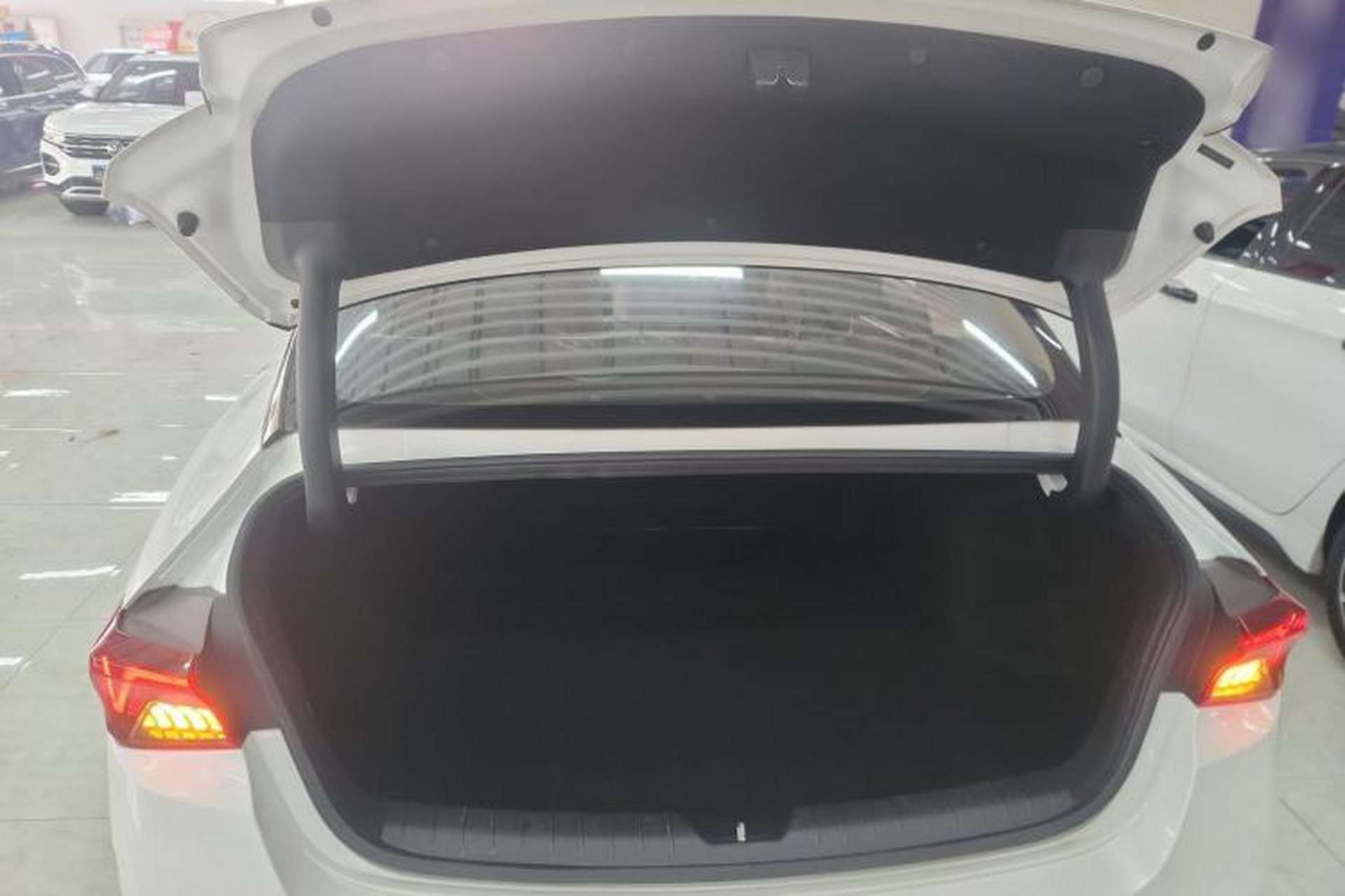 Used Kia K5 2020 270T CVVD Luxury Tech Edition Trunk