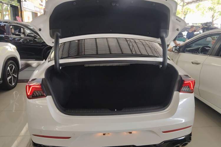 Used Kia K5 2020 380T GT-Line Prestige Tech Edition Trunk