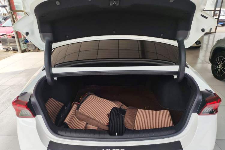 Used Kia K5 2020 380T GT-Line Prestige Tech Edition Trunk