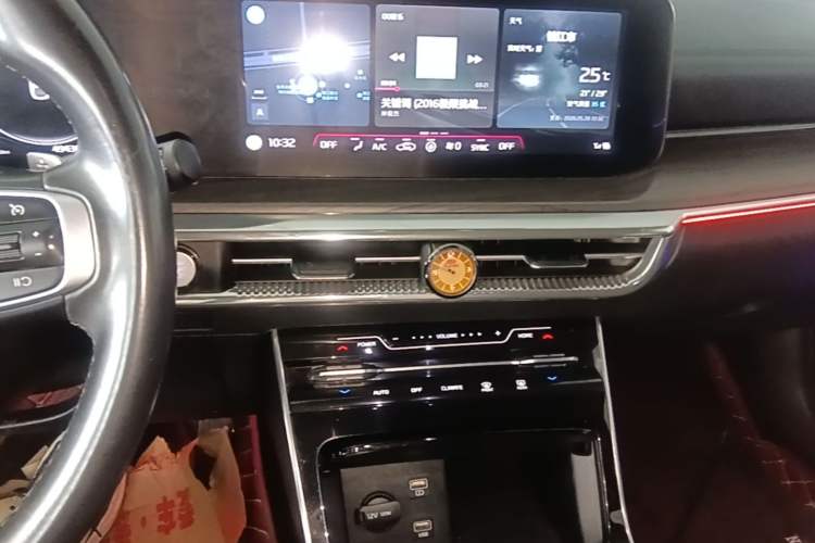 Used Kia K5 2021 270T CVVD Refreshed Edition Audio And AC Panel