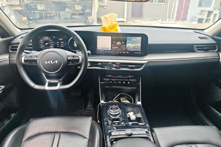 Used Kia K5 2021 270T CVVD Refreshed Edition Center Console
