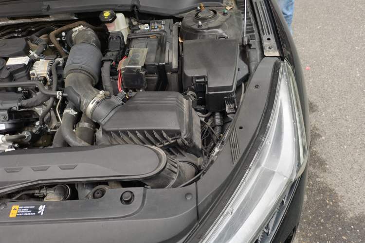 Used Kia K5 2021 270T CVVD Refreshed Edition Engine Bay Left