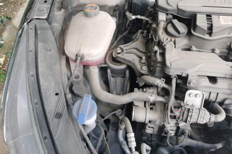 Used Kia K5 2021 270T CVVD Refreshed Edition Engine Bay Right