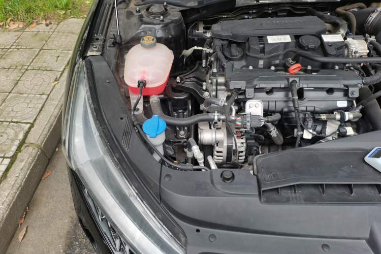 Used Kia K5 2021 270T CVVD Refreshed Edition Engine Bay Right