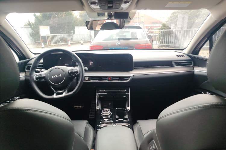 Used Kia K5 2021 380T GT-Line Flagship Edition Headliner