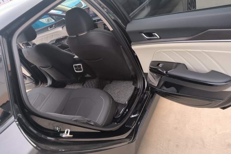 Used Kia K5 2021 380T GT-Line Flagship Edition Interior 12