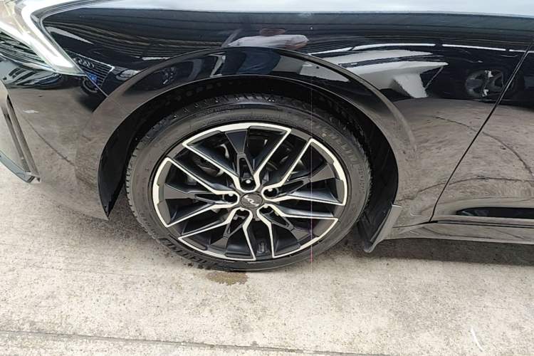 Used Kia K5 2021 380T GT-Line Flagship Edition Left Front Wheel Hub