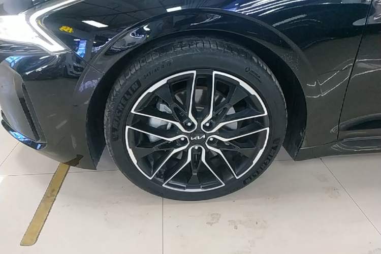 Used Kia K5 2021 380T GT-Line Refreshed Edition Left Front Wheel Hub
