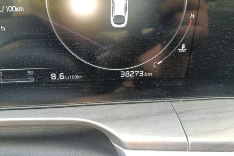 Used Kia K5 2021 270T CVVD Refreshed Edition Odometer Close Up