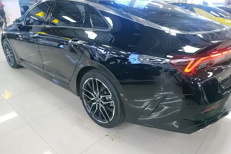 Used Kia K5 2021 380T GT-Line Refreshed Edition Rear Left 45 Deg