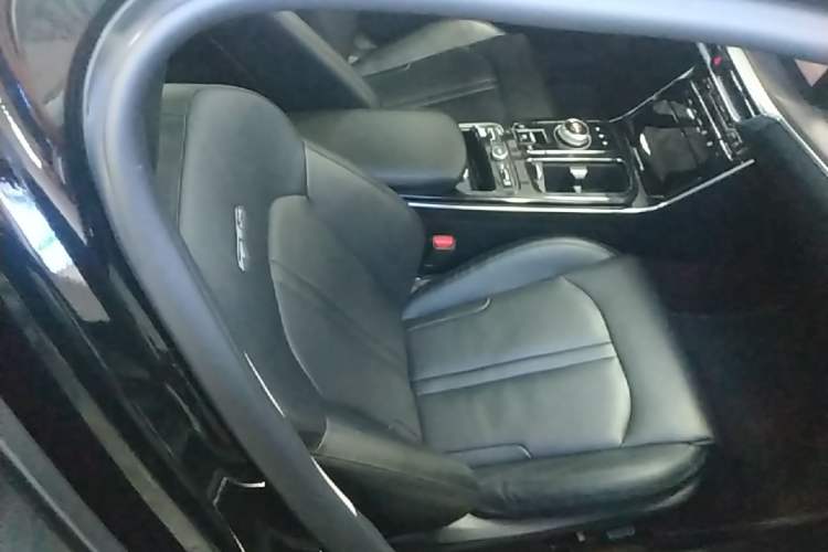 Used Kia K5 2021 380T GT-Line Refreshed Edition Right Front Seat