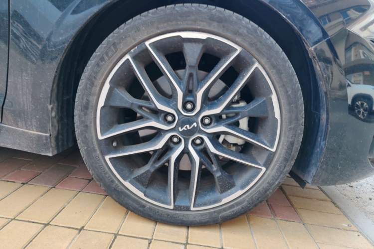 Used Kia K5 2021 380T GT-Line Flagship Edition Right Front Wheel Hub