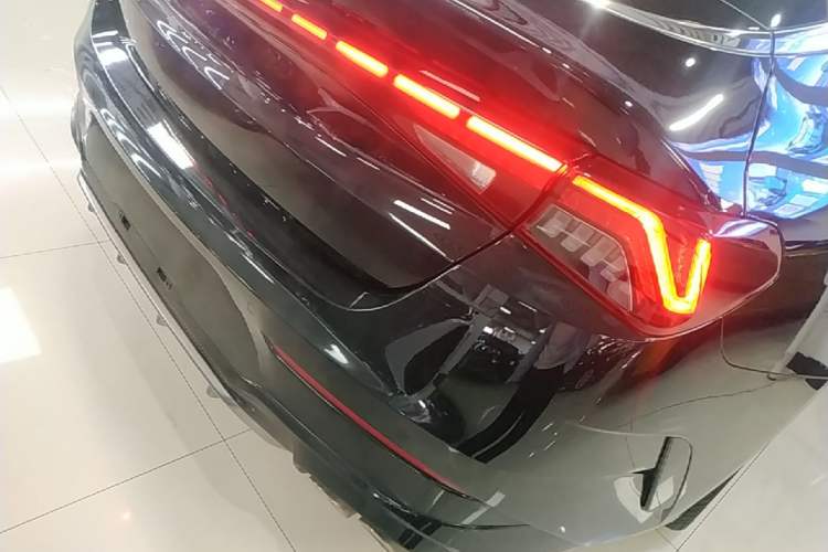 Used Kia K5 2021 380T GT-Line Refreshed Edition Right Rear Taillight