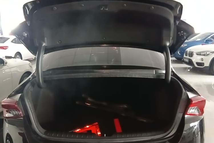 Used Kia K5 2021 270T CVVD Refreshed Edition Trunk