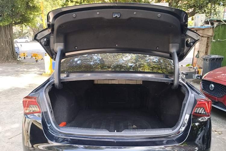 Used Kia K5 2021 270T CVVD Refreshed Edition Trunk