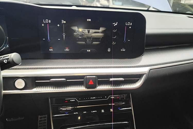 Used Kia K5 2021 380T GT-Line Flagship Edition Audio And AC Panel
