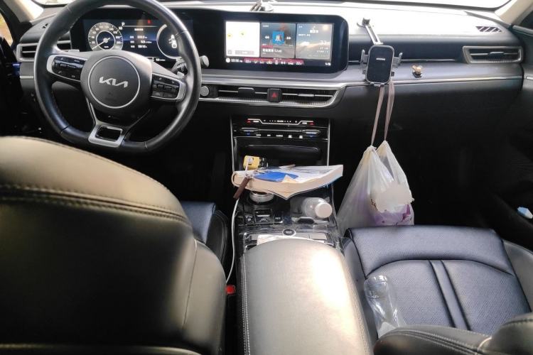 Used Kia K5 2021 270T CVVD Refreshed Edition Center Console