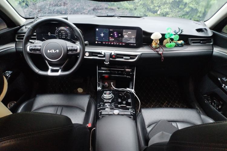 Used Kia K5 2021 270T CVVD Refreshed Edition Center Console