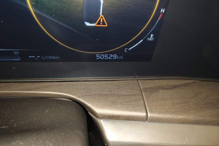 Used Kia K5 2021 270T CVVD Refreshed Edition Odometer Close Up