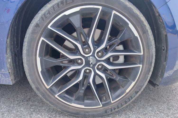 Used Kia K5 2021 380T GT-Line Flagship Edition Right Front Wheel Hub