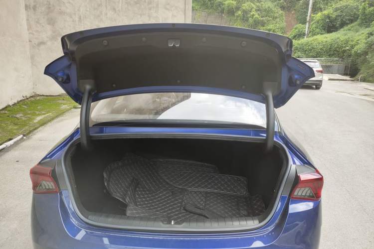 Used Kia K5 2021 380T GT-Line Refreshed Edition Trunk
