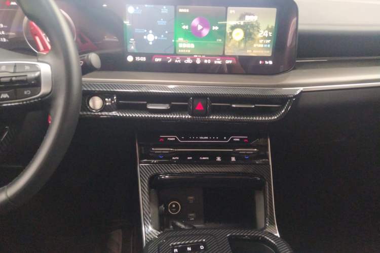 Used Kia K5 2021 380T GT-Line Refreshed Edition Audio And AC Panel