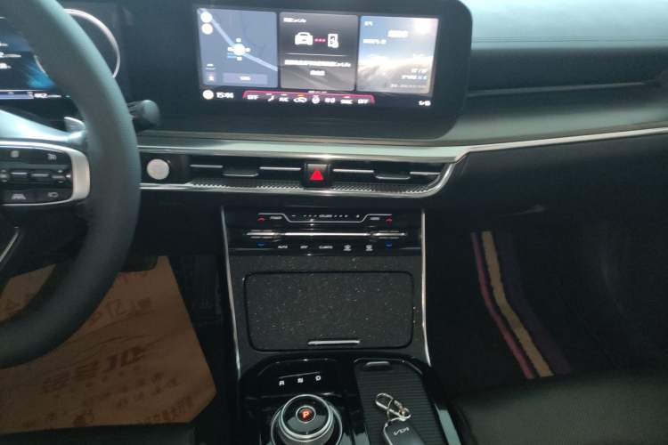 Used Kia K5 2021 380T GT-Line Refreshed Edition Audio And AC Panel