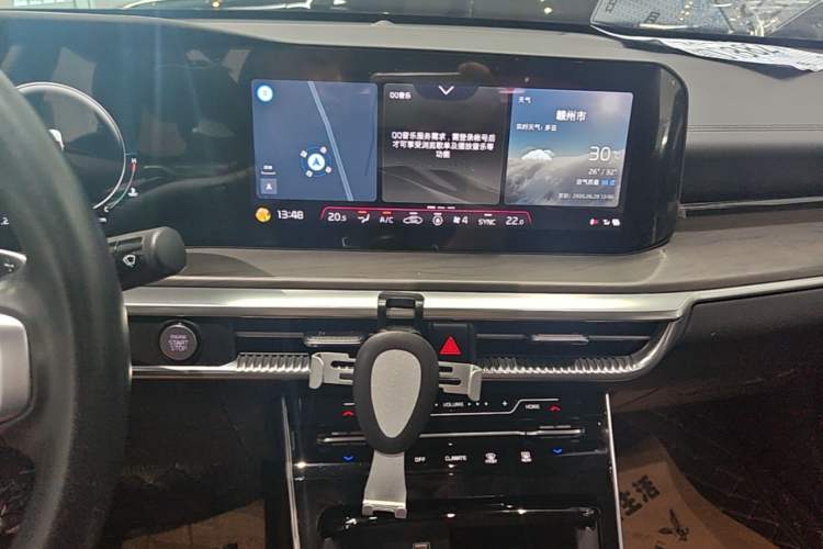 Used Kia K5 2021 380T GT-Line Refreshed Edition Audio And AC Panel