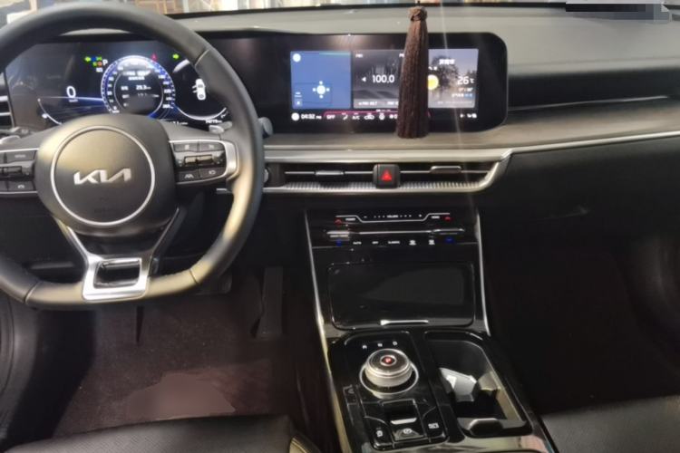 Used Kia K5 2021 270T CVVD Refreshed Edition Center Console